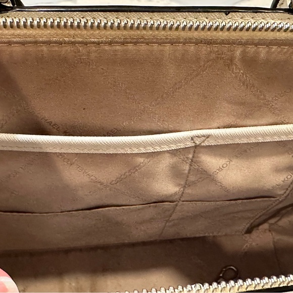 Michael Kors  Prism Bag - Picture 10 of 12